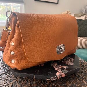 MARLON - Elegant Tan Leather Shoulder Bag